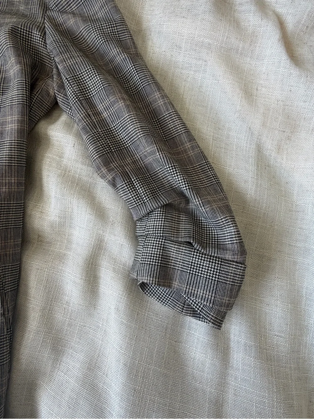 Aritzia open front